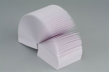 Záznamní kostka bílá - 8,5 x 8,5 x 5 cm / lepená vazba